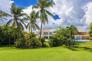 House | 4 bedrooms - Villa Buganvilla 252 - 4BR Pool Jacuzzi Golf (Punta Cana)