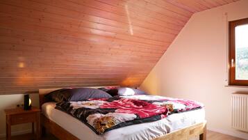 2 bedrooms, WiFi, bed sheets