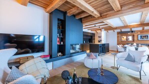 Living area - Chalet Ecureuil at the Foot of the Slopes (Huez)