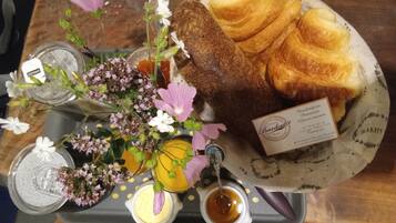 Desayuno (con cargo)