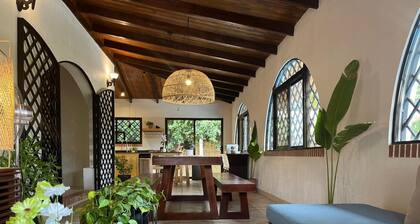 5 min to Beach Private Pool European Style