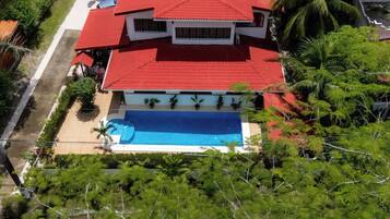 5 bedrooms, Internet