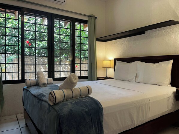 Villa | 5 bedrooms, Internet - 5 min to Beach Private Pool European Style (Sardinal)