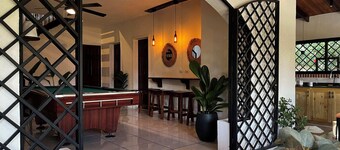 5 min to Beach Private Pool European Style