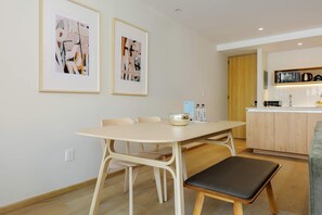 House | 2 bedrooms - w Delightful 2BR With Terrace in Roma Norte (Mexico City)
