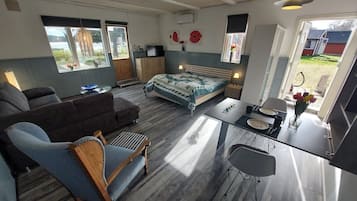 1 chambre, fer et planche Ă repasser, accĂšs Internet