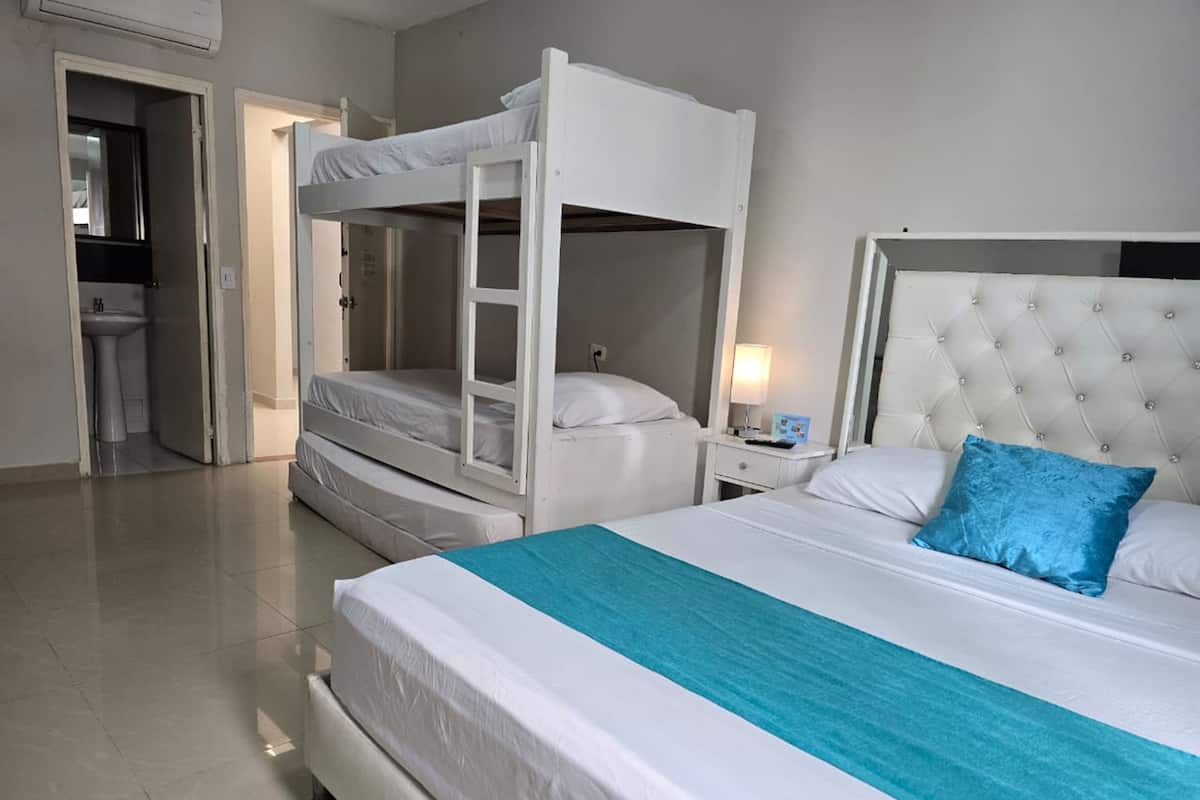 家庭客房 | 布置獨特、筆電工作空間、熨斗/熨衣板、免費無線上網