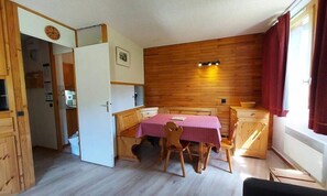 Dining - Gollet 40 (Les Avanchers-Valmorel)