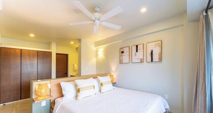 Modern Chahué Condo - Walk to Beach, Cafés & Shops