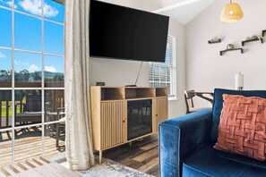 شقة - عدة أسرّة - بشرفة - منظر للجبل (Skyview Getaway) | منطقة المعيشة