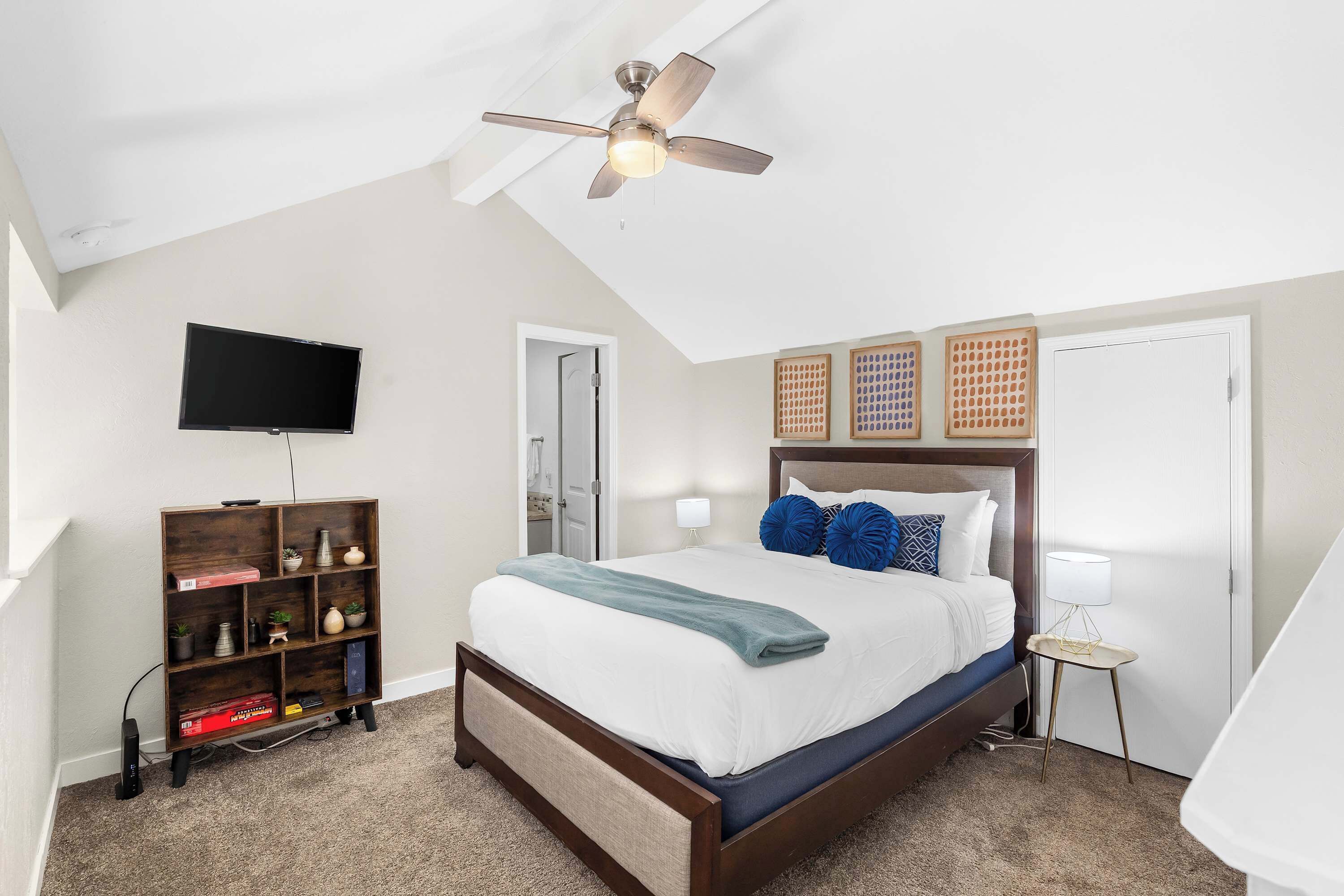 Condo, Multiple Beds, Balcony, Mountain View (Skyview Getaway) | 2 bedrooms, individually decorated, individually furnished