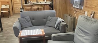 Cozy 1-bedroom cabin in charming Brushton NY