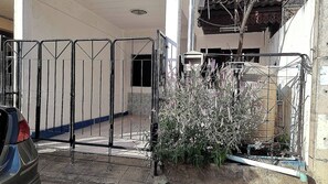 บ้านพัก, 2 ห้องนอน, ลานระเบียง, วิวเมือง | ที่จอดรถ | ที่จอดรถฟรี