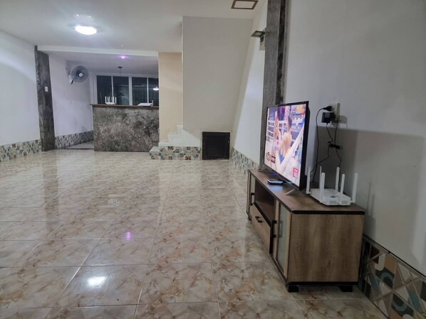 House, 2 Bedrooms, Patio, City View | Room amenity