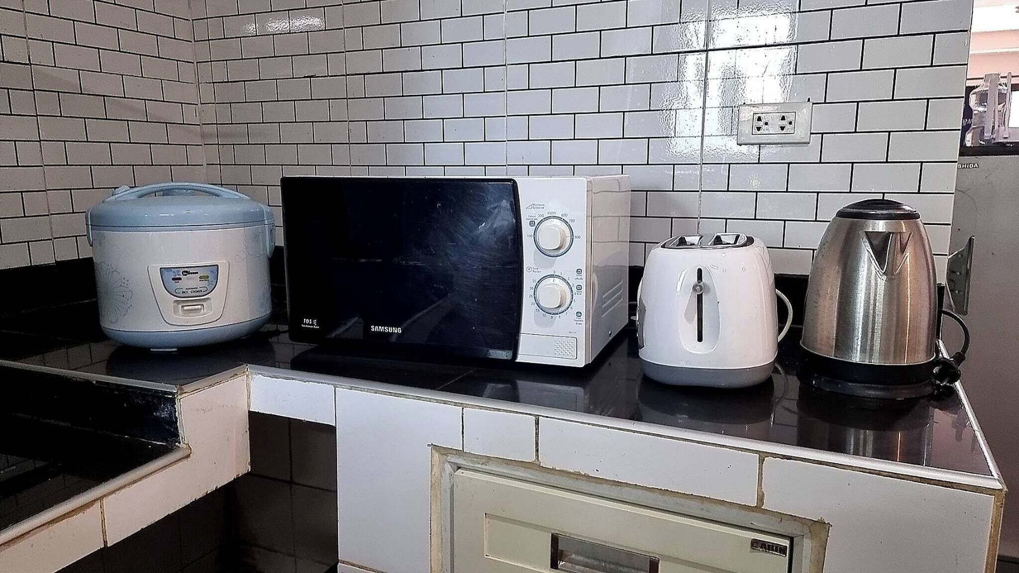 House, 2 Bedrooms, Patio, City View | Private kitchen