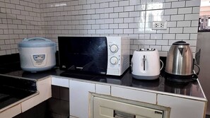 Maison, 2 chambres, patio, vue ville | Cuisine privée