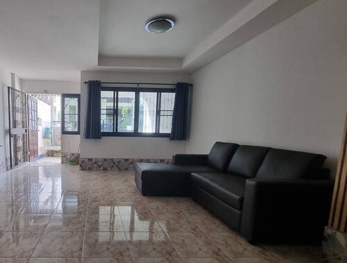 Chiang Mai Oasis 2-bedroom Home With Private Entrance & Modern Amenities