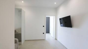 Suite de lujo, balcón | Minibar, cortinas blackout y insonorización