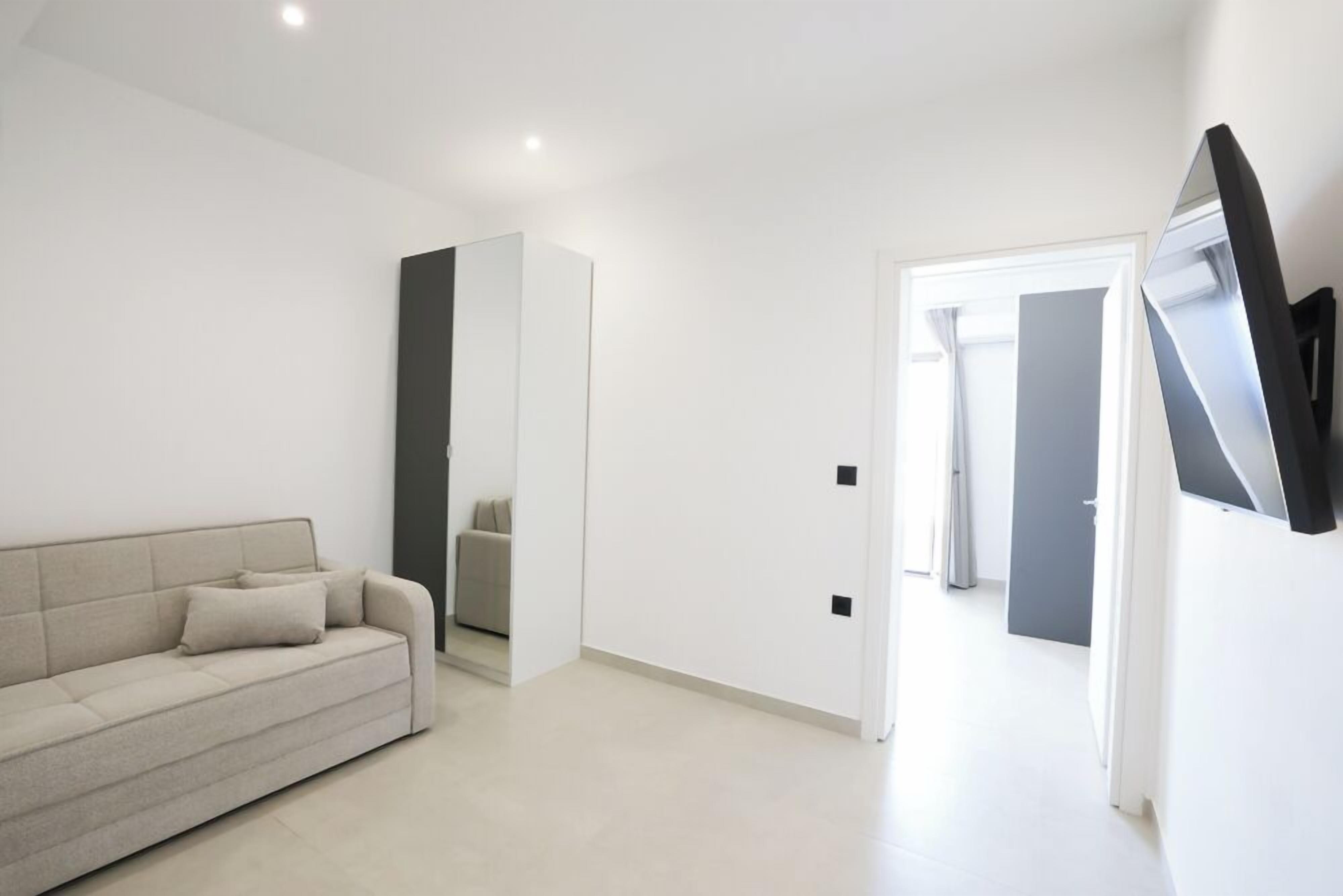 Luxury-Suite, Balkon | Minibar, Verdunkelungsvorhänge, schallisolierte Zimmer