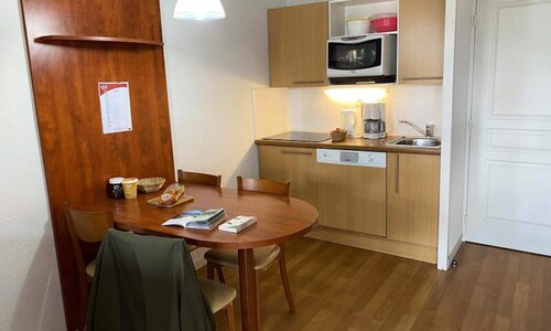 Apt Ndeg8 - Ground Floor - Adour Building