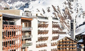 View from property - Apartment in Tignes Le Lac With Ski Access (Tignes)