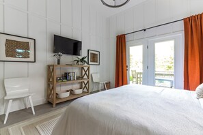4 bedrooms, iron/ironing board, free WiFi