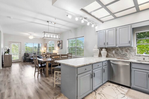 Fairway Follies Luxury Retreat