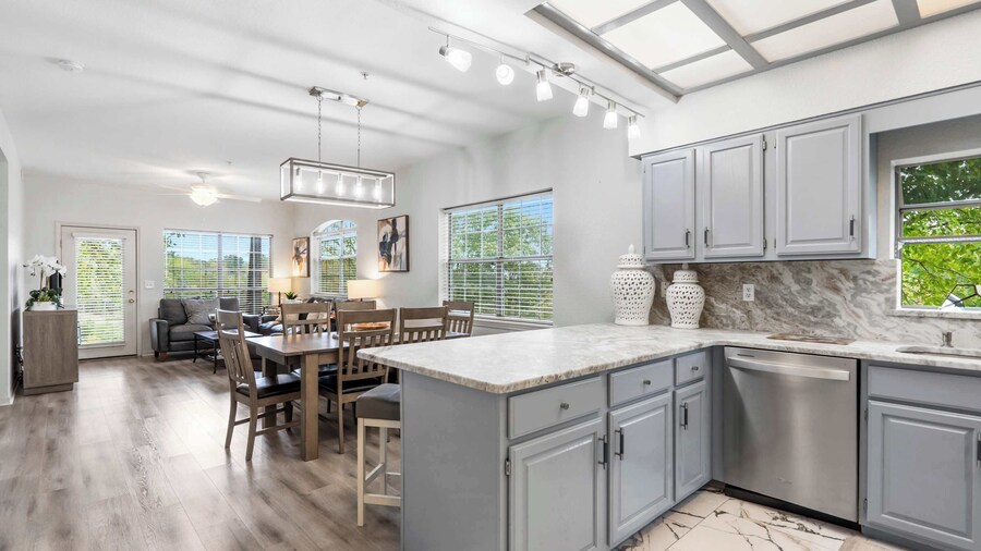 Fairway Follies Luxury Retreat