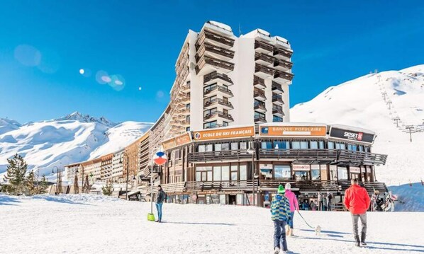 Exterior - Studio 4 Renovated, Neat, Comfortable - Lake View Balcony (Tignes)