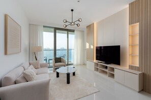 Apartment | 2 bedrooms - Chic 2BR w Sea Views Near Marina JBR (Dubai)