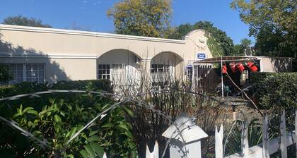 Quaint 4-bedroom bed & breakfast in Bloemfontein