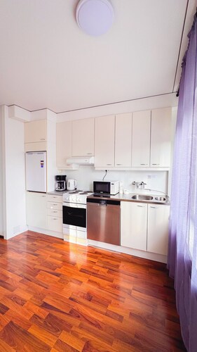 Oulu city center 4-room apartment, Parking