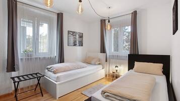 2 chambres, fer et planche à repasser, Wi-Fi, draps fournis