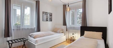 2 bedrooms, iron/ironing board, WiFi, bed sheets