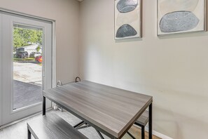 Apartment (1 Bedroom) | Interior - Townhome w/ Fenced Yard in Orlando Suburbs! (Winter Park)