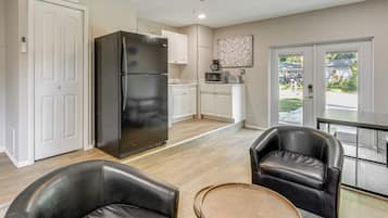 Apartment (1 Bedroom) | Interior