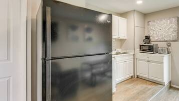 Apartment (1 Bedroom) | Interior