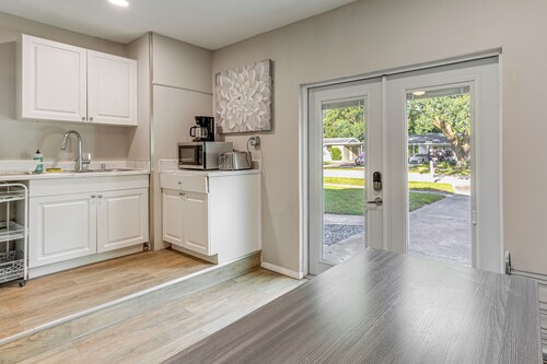 Townhome w/ Fenced Yard in Orlando Suburbs!