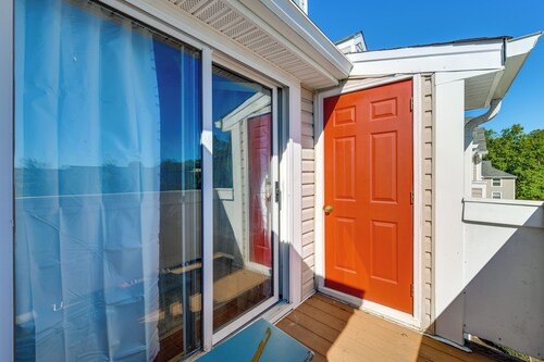 Nurse-ready Richmond Condo 4 Mi to Medical Centers