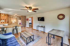 House (2 Bedrooms) | Interior