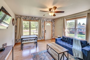 House (2 Bedrooms) | Interior