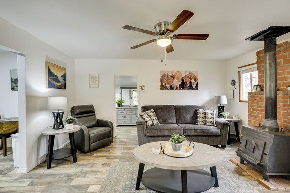 House (2 Bedrooms) | Interior