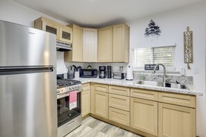 House (2 Bedrooms) | Interior