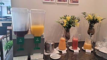 Free daily continental breakfast