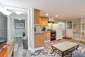 House (1 Bedroom) | Interior - Work & Play! Apt 3 Mi to Dtwn & Salem Hospital (Salem)