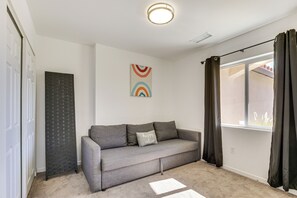 Interior - Heart of Dtwn Desert Hot Springs! Stylish Retreat (Desert Hot Springs)