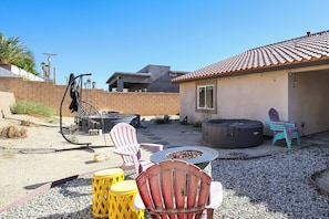 Interior - Heart of Dtwn Desert Hot Springs! Stylish Retreat (Desert Hot Springs)