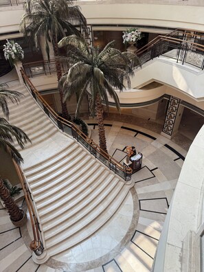 Interior - Spacious 3-bedroom apartment in prestigious Beijing Palm Springs Int’l Apartment (Chao Yang Qu)