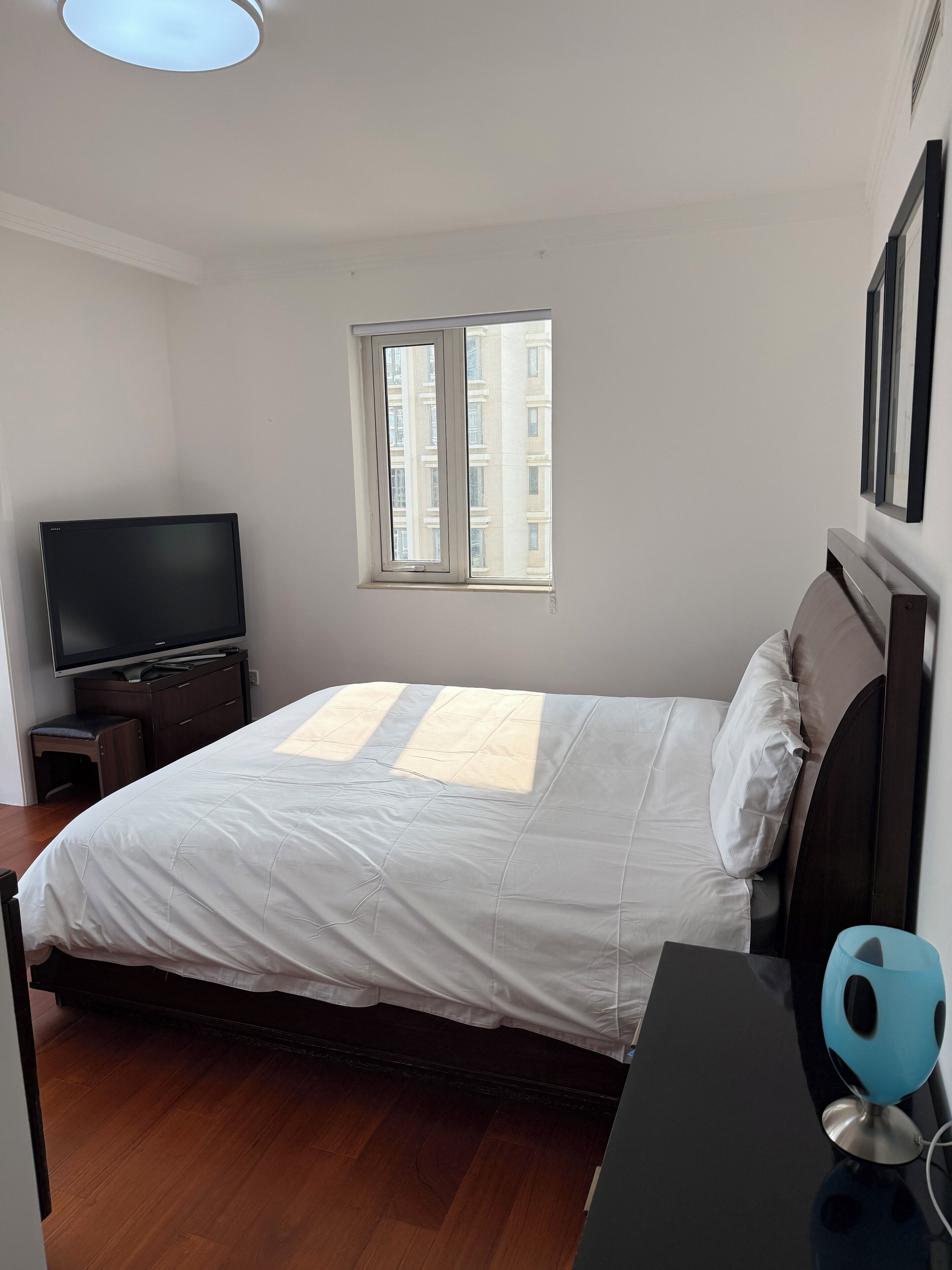 3 soverom, strykejern/-brett, wi-fi og sengetøy