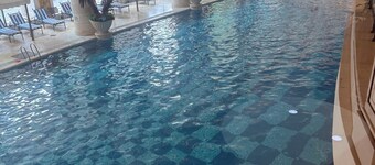 Spacious 3-bedroom apartment in prestigious Beijing Palm Springs Int’l Apartment